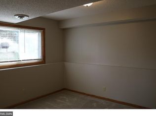 1925 Windjammer Dr, Woodbury, MN 55125