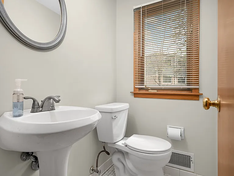 7410 Oaklawn Ave — Photo 23