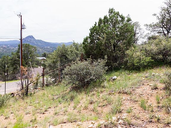 5th image of 2065 N Arrowhead Dr