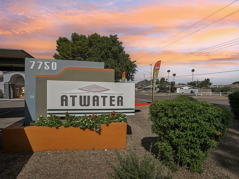 Atwater — Photo 17