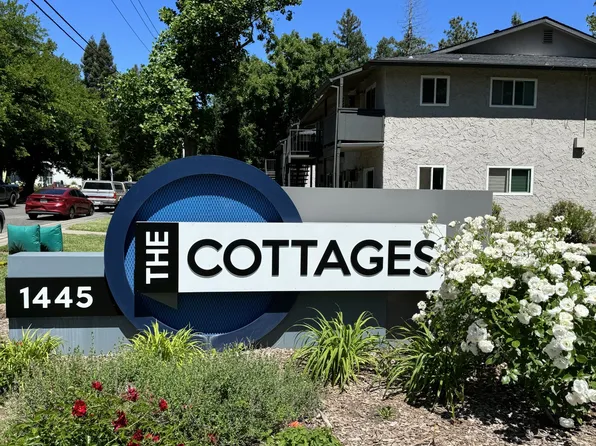 The Social, 1445 W 3rd St APT 4, Chico, CA 95928