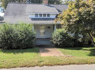 110 N Main St, Granite Falls, NC 28630