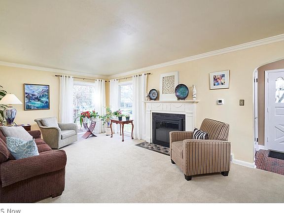 3rd image of 85 Waldorf Dr