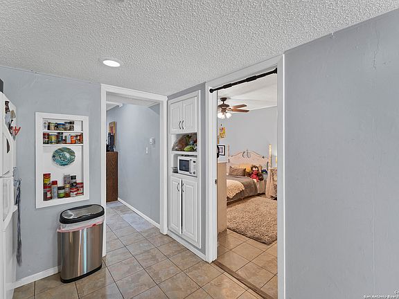 5th image of 35 Marina Cir #35