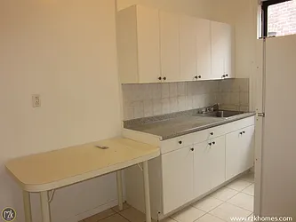 Rented by Realty 2000 Corp