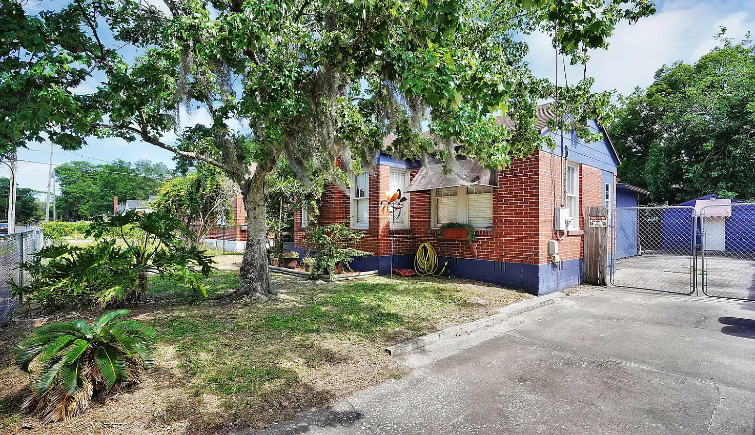 3 bed, 1075 sqft, $1,300 — Photo 2
