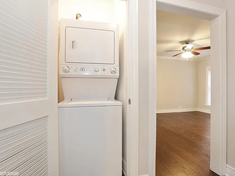 2452 W Addison St #1A — Photo 7