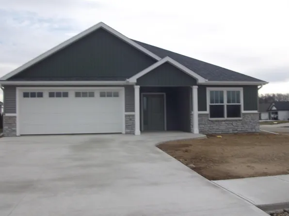 2010 Linchel Ct, Angola, IN 46703