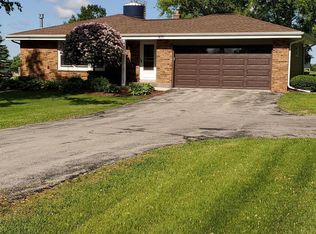 4711 Maple Grove Dr, West Bend, WI 53095