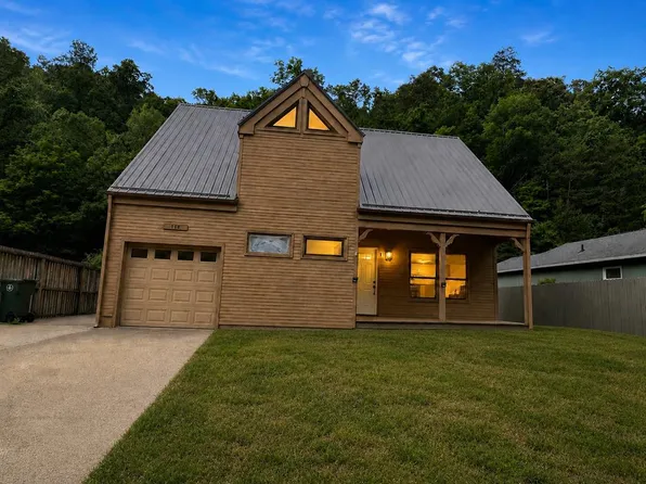 111 E Keyser Heights Dr, Pikeville, KY 41501