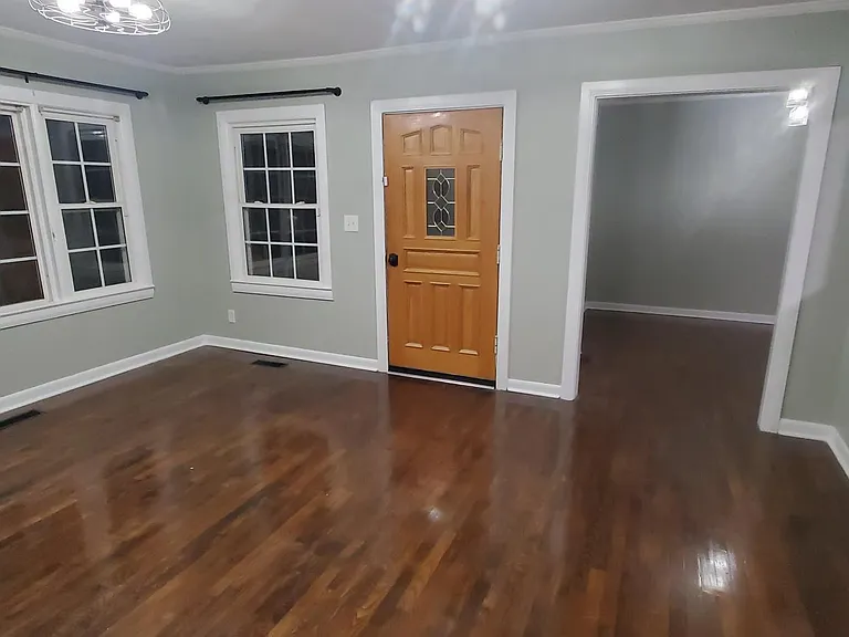 1209 Hoffman Ave — Photo 3