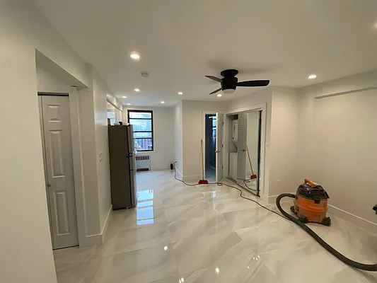 Rented by Owner | media 25