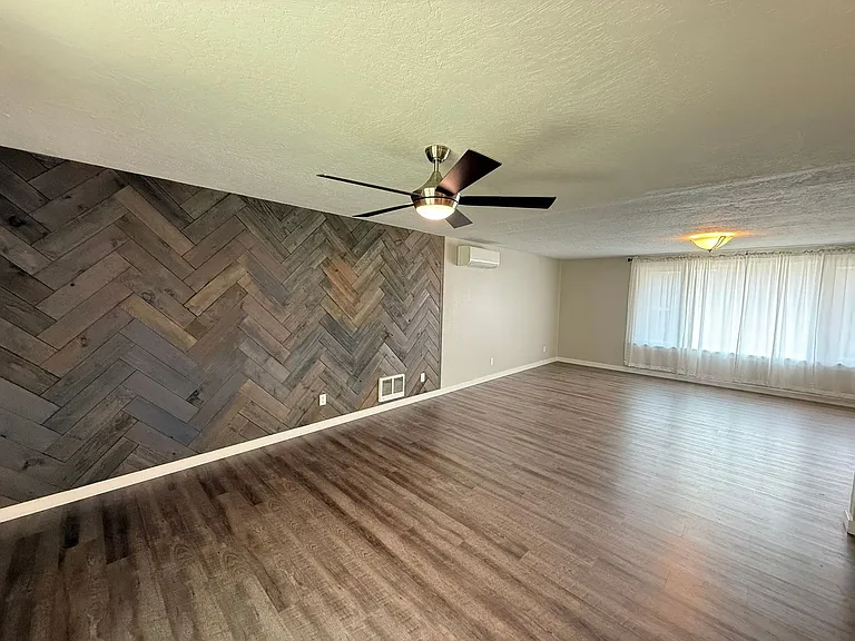 640 Lincoln Ave — Photo 8