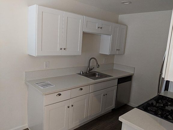 3rd image of 161 D Ave APT 6