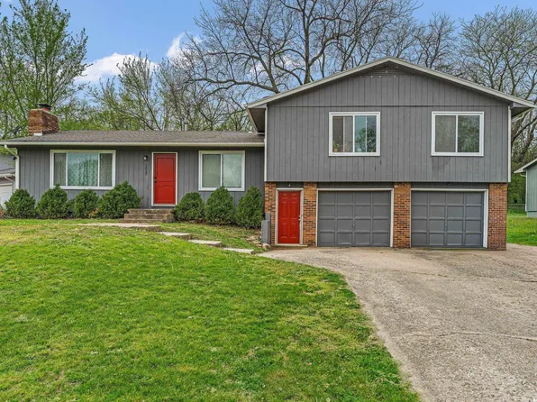 1027 Jana Drive, Lawrence, KS 66049