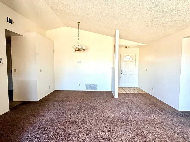 8449 Viburnum Ave — Photo 3