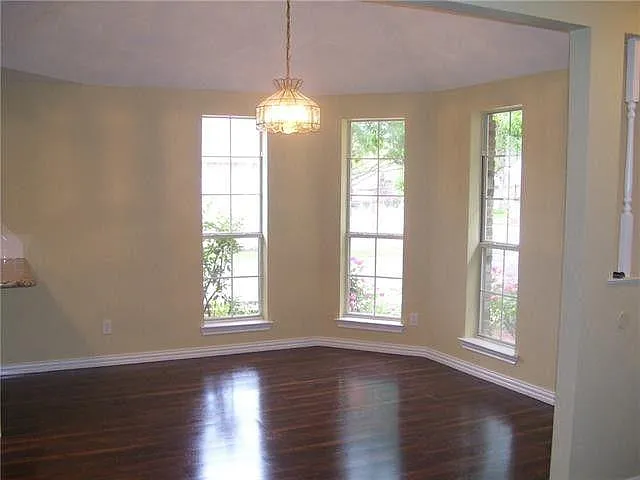 3 bed, 1707 sqft, $2,100 — Photo 3