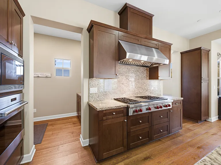 138 Mayflower St — Photo 14