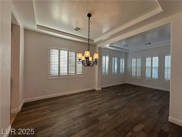 2321 Martinique Ave — Photo 9