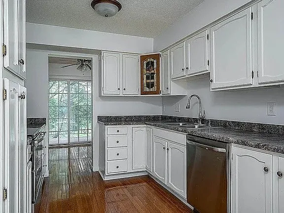 3060 Parkwild Dr #1 — Photo 3