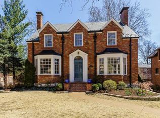 560 Stratford Ave, Saint Louis, MO 63130