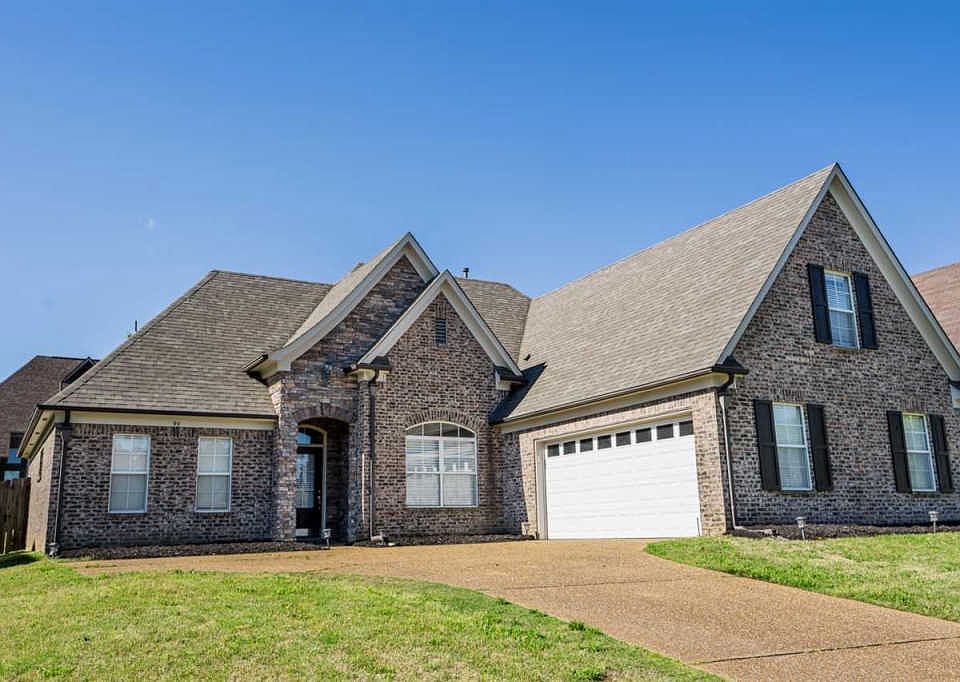 1st image of 90 Whispering Creek Dr