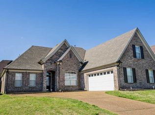 90 Whispering Creek Dr, Oakland, TN 38060
