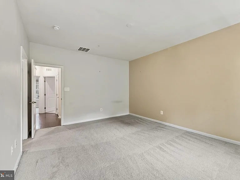 2720 Fredericksburg Rd — Photo 19