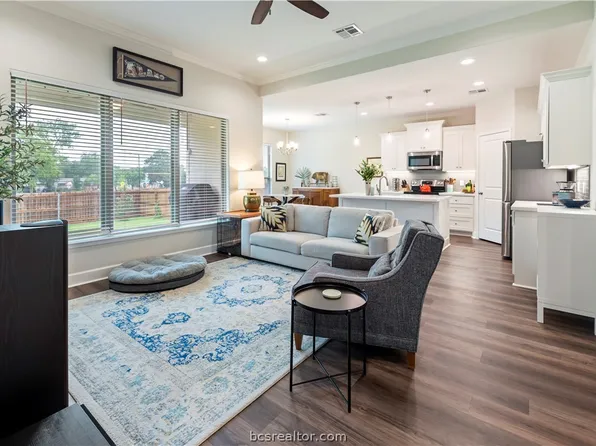 2864 Messenger Way, Bryan, TX 77803