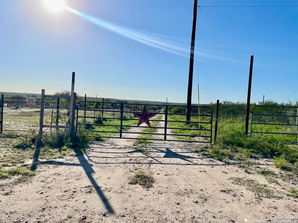 000 FM 2779, Moore, TX 78057