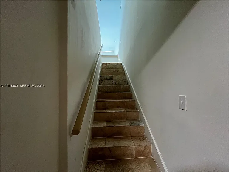 5445 Collins Ave #L3 — Photo 13