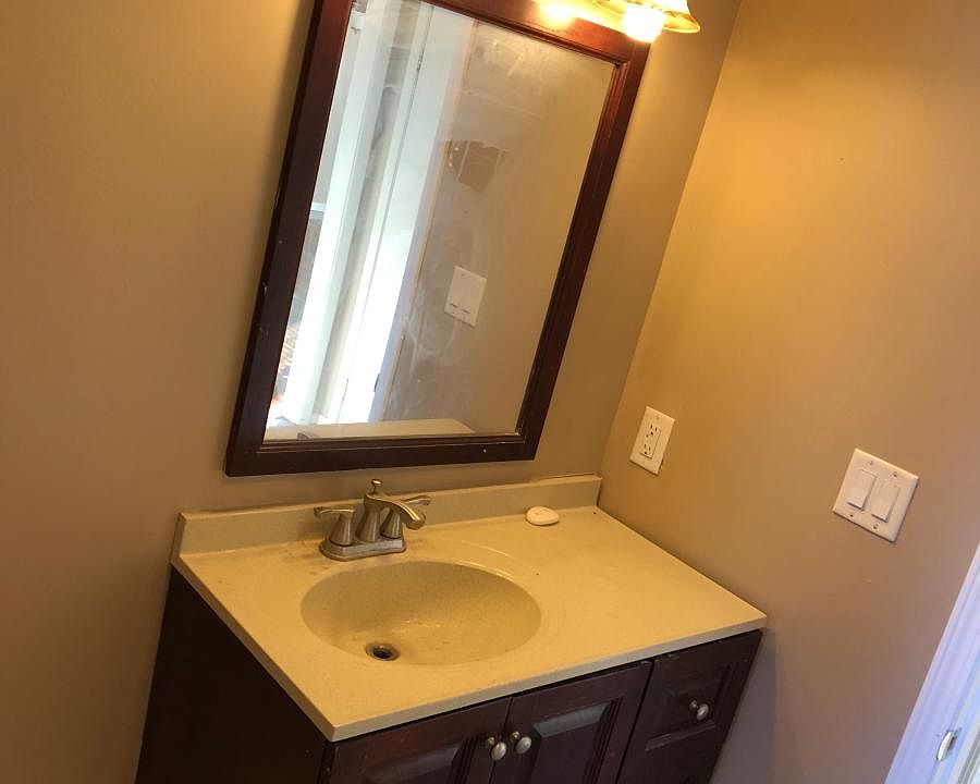 1st image of 18 Dennison Dr