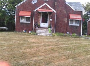 860 Woodford Ave, Youngstown, OH