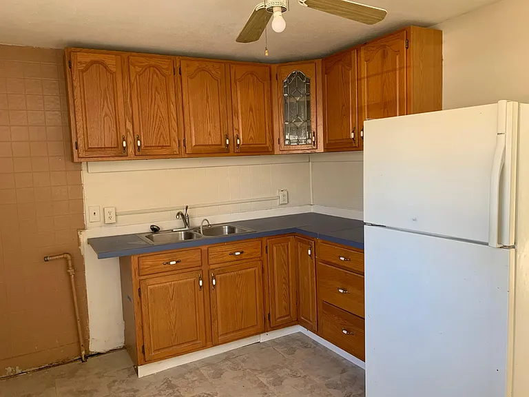 665 Garden St — Photo 28