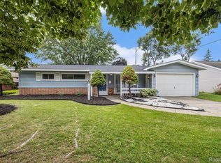 1917 Greenbriar Ln, Flint, MI 48507