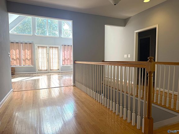 3rd image of 12966 Alpine Cir
