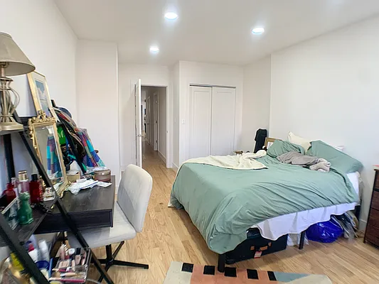 Rented by Bohemia Realty Group | media 7