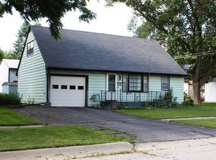 615 6th Ave SW, Hampton, IA 50441