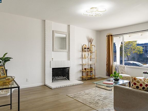 4th image of 608 S 49th St