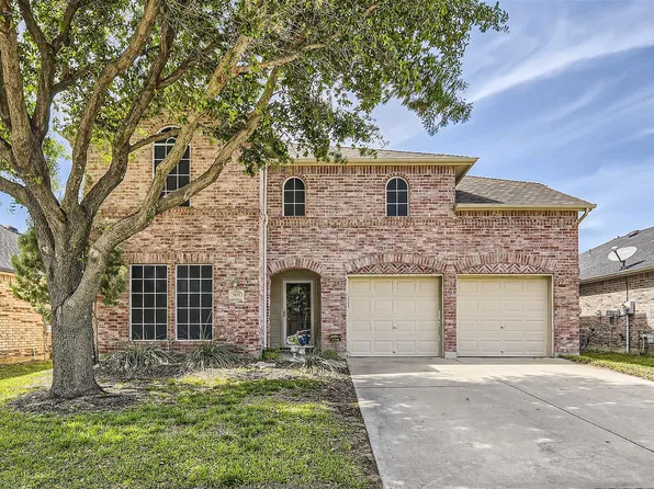 9233 Conestoga Dr, Fort Worth, TX 76131