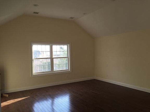3rd image of 3483 Frederick St