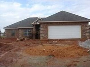 1205 Red Rock Dr, Elgin, OK 73538