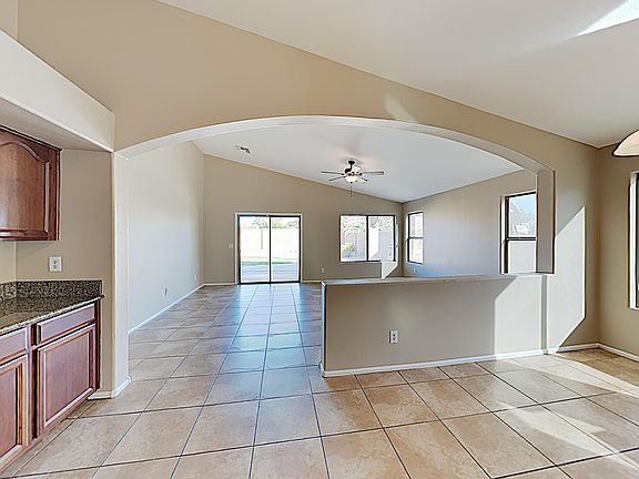 5th image of 41898 W Chambers Ct