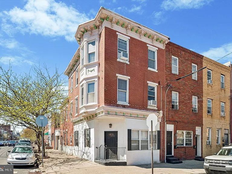 1840 S 10th St #2 — Photo 1