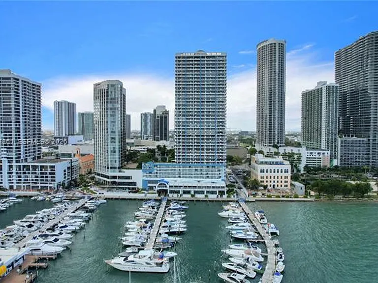 1717 N Bayshore Dr #A-1132 — Photo 21
