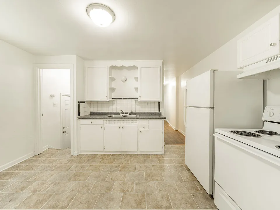 4326 Crittenden Ave #4326
