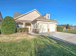 1079 Rarity Bay Pkwy, Vonore, TN 37885