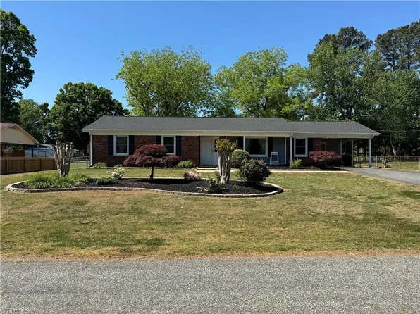 2436 Wickham Rd, Kernersville, NC 27284