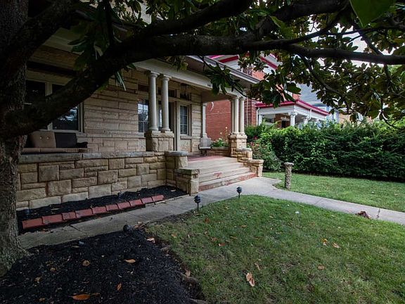 3rd image of 302 Rockdale Ave