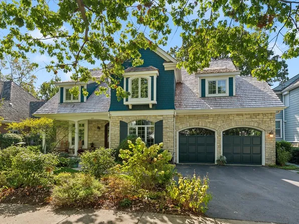 319 E North Ave, Lake Bluff, IL 60044